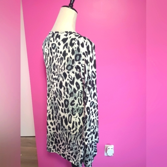 Isabella Rodriguez Ladies Y2K Black & White Leopard Print Tunic Blouse - Picture 5 of 7